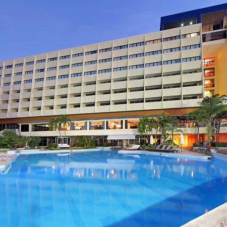 Dominican Fiesta Hotel Санто-Доминго Экстерьер фото The Royal